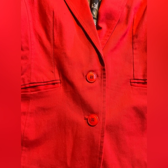 L’altra Moda Women's Red Blazer w Floral Interior and Rolled Cuff Size 42 - Picture 8 of 15